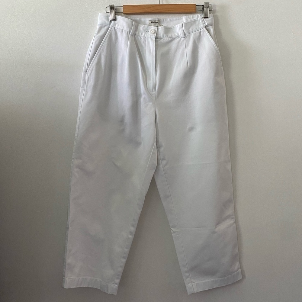 L.LBean White Darted Cropped length Pants